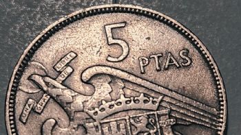 Con esta moneda de 5 pesetas puedes obtener 36.000 euros si la sabes vender a coleccionistas en subastas online: Cambia pesetas por euros