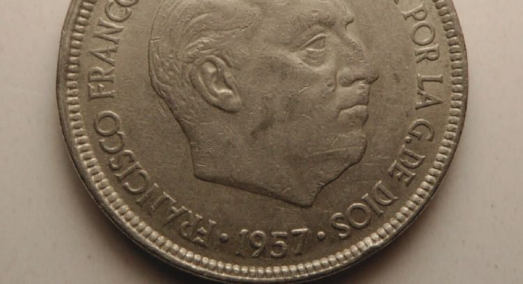 Euros YA: Descubre la peseta del 1975: Un hallazgo que podría superar los 4.000 Euros