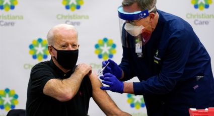 Joe Biden recibe la segunda dosis contra el coronavirus