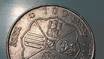 Trozo de metal numismático: la moneda de 100 pesetas de 1870 que puede valer 250.000 euros y un paseo por el estadio del Real Madrid